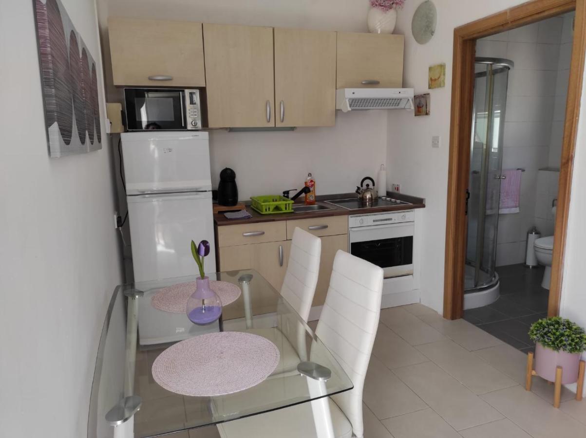 Studio Apartment With Private Terrace, Jacuzzi & Views Mosta Ngoại thất bức ảnh