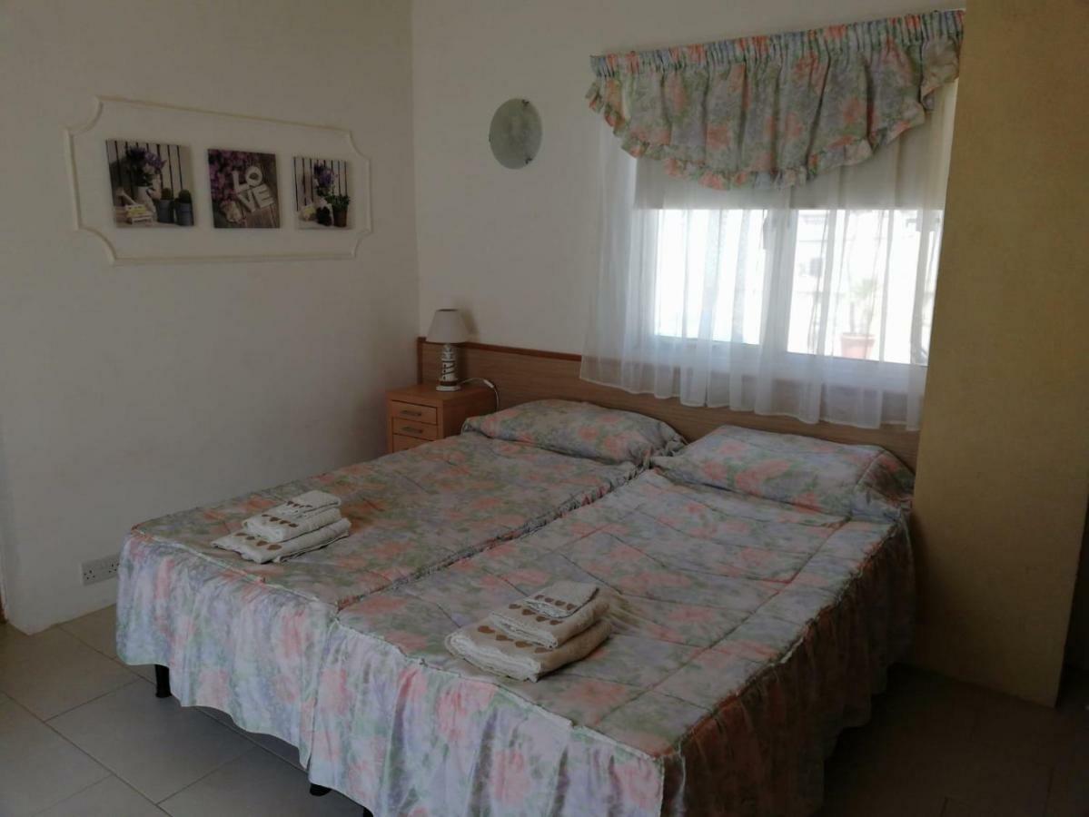 Studio Apartment With Private Terrace, Jacuzzi & Views Mosta Ngoại thất bức ảnh